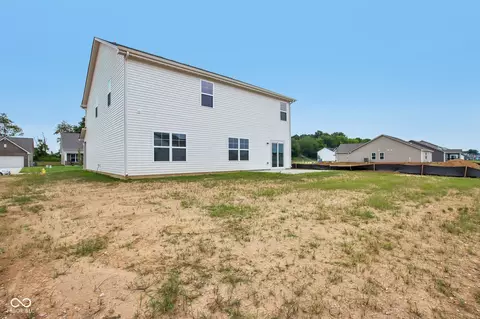 Exterior - 1549 Pebble Beach Dr, Pendleton, IN 46064 photo 5 of 6