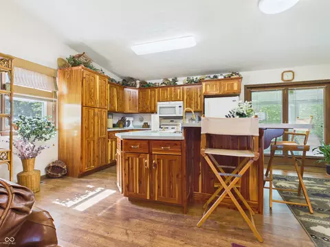 Kitchen - 8052 E Ash Rd, Bloomfield, IN 47424 photo 1 of 3