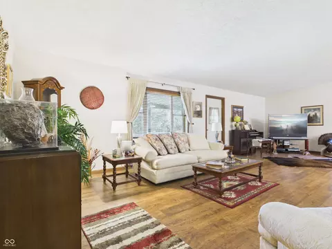 Living - 8052 E Ash Rd, Bloomfield, IN 47424 photo 1 of 9