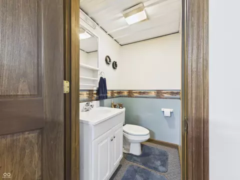 Bath - 8052 E Ash Rd, Bloomfield, IN 47424 photo 1 of 2