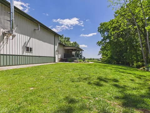 Exterior - 8052 E Ash Rd, Bloomfield, IN 47424 photo 10 of 15