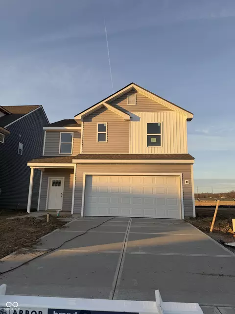 1680 E Marcile Dr, Martinsville, IN 46151