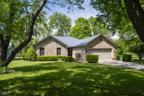 93 Gettysburg Dr, Coatesville, IN 46121