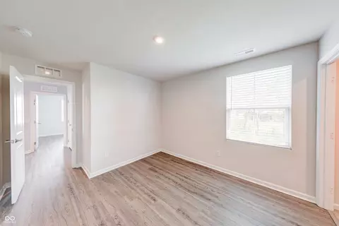 Bedroom - 9758 Oak Grove Dr, Pendleton, IN 46064 photo 6 of 6