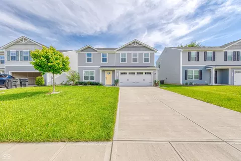 9758 Oak Grove Dr, Pendleton, IN 46064