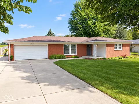 2714 E Woodside Dr, Mooresville, IN 46158