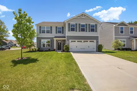 9760 Oakgrove Dr, Pendleton, IN 46064