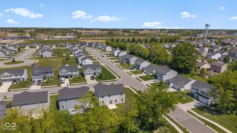 View/Area - 9760 Oakgrove Dr, Pendleton, IN 46064 photo 14 of 16