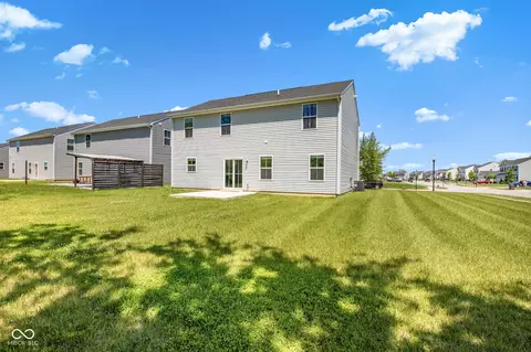 Exterior - 9760 Oakgrove Dr, Pendleton, IN 46064 photo 6 of 9