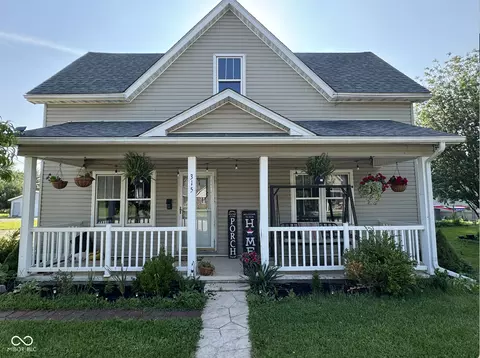 315 S Main St, Advance, IN 46102