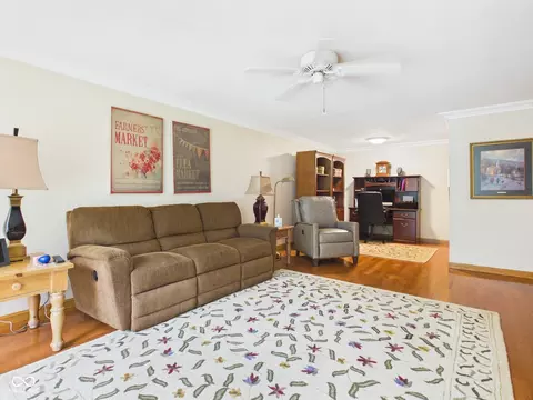 Living - 900 Maple St, Middletown, IN 47356 photo 2 of 6