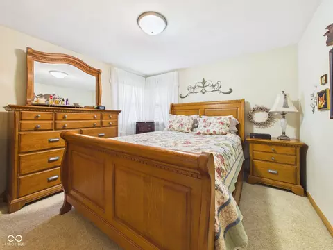 Bedroom - 900 Maple St, Middletown, IN 47356 photo 4 of 9