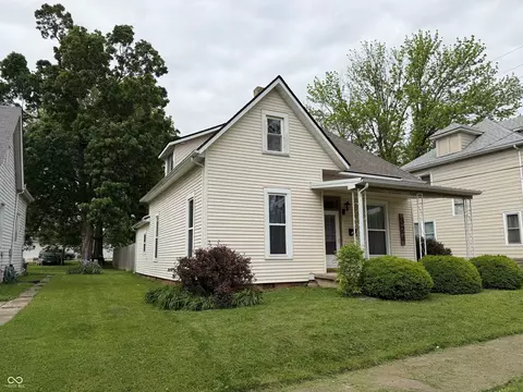 324 W 9th St, Rushville, IN 46173