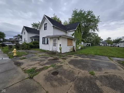 2703 Main St, Anderson, IN 46016