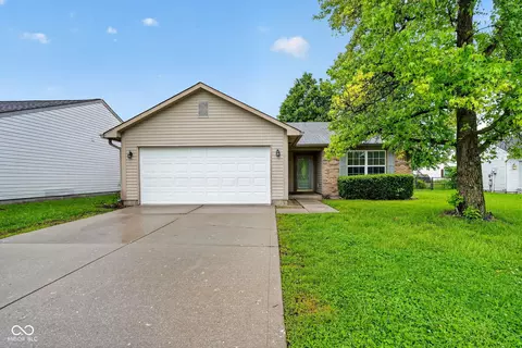 5361 W Red River Ct, Indianapolis, IN 46221