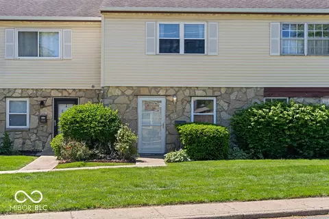 2821 Country Estates Dr, Indianapolis, IN 46227
