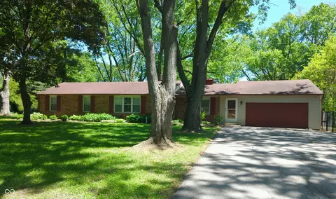 8615 El Rico Dr, Indianapolis, IN 46240