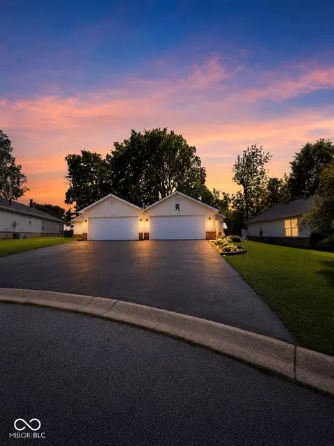 7625 Orchard Village Dr, Indianapolis, IN 46217