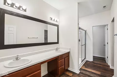 Bath - 6627 Mayapple Dr, Pendleton, IN 46064 photo 1 of 2