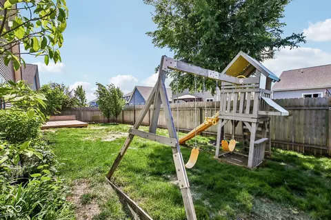 Exterior - 6627 Mayapple Dr, Pendleton, IN 46064 photo 5 of 7