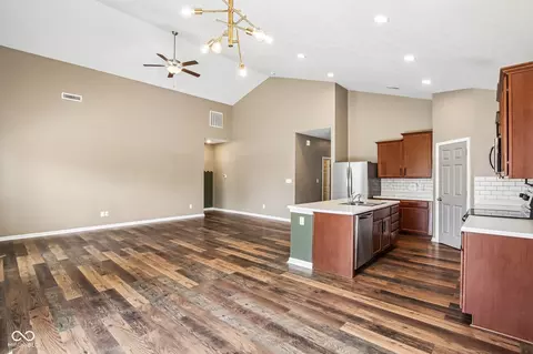 Living - 6627 Mayapple Dr, Pendleton, IN 46064 photo 1 of 4