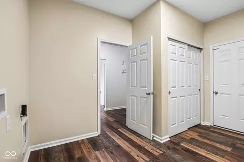 Entry Way - 6627 Mayapple Dr, Pendleton, IN 46064 photo 4 of 4