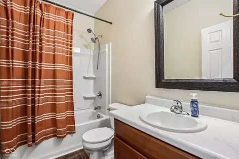 Bath - 6627 Mayapple Dr, Pendleton, IN 46064 photo 2 of 2