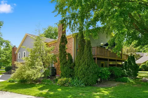 7455 Prairie Lake Dr, Indianapolis, IN 46256