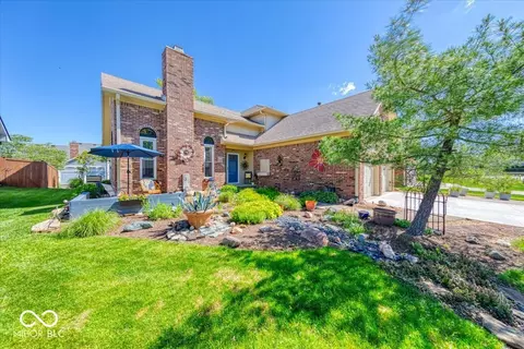 3018 Buckmoor Pkwy, Greenwood, IN 46143