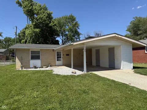 1702 Beechwood Dr, Plainfield, IN 46168