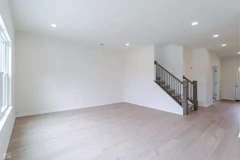 Living - 8609 Meadowlands Ct, Plainfield, IN 46168 photo 2 of 5