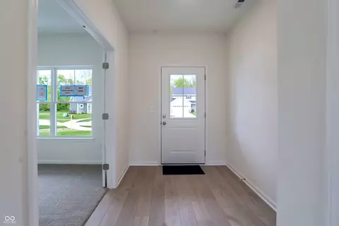 Entry Way - 8609 Meadowlands Ct, Plainfield, IN 46168 photo 2 of 3