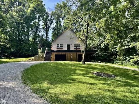 1970 Colonial Dr, Martinsville, IN 46151