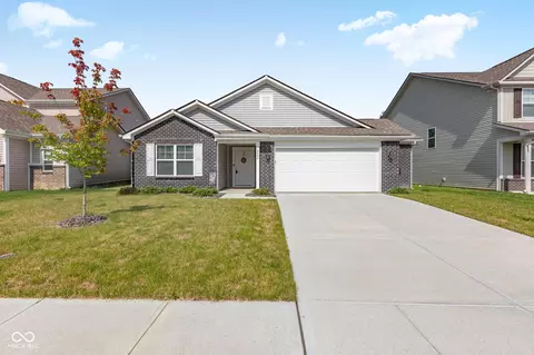 6302 Meadow Path Way, Indianapolis, IN 46259