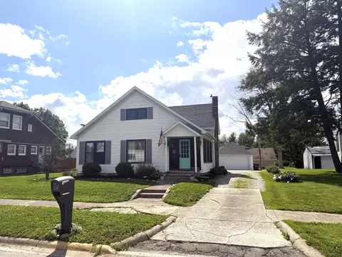 210 N Washington St, Ladoga, IN 47954