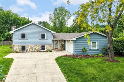 34 Sleepy Hollow Ct, Westfield, IN 46074