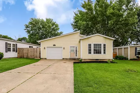 3193 Westpointe Dr, Franklin, IN 46131