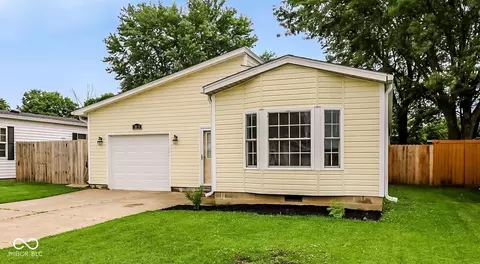 3193 Westpointe Dr, Franklin, IN 46131