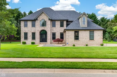 6054 Leatherback Dr, Columbus, IN 47201