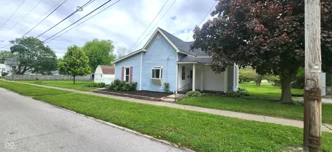 900 N 16th St, Elwood, IN 46036