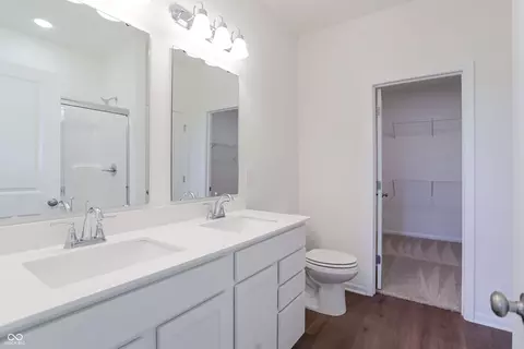Bath - 2901 Piper Pl, Plainfield, IN 46168 photo 2 of 3