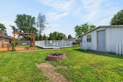 Exterior - 209 Ann Ave, Pendleton, IN 46064 photo 4 of 8