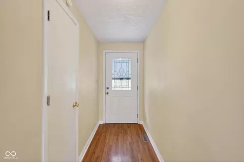 Entry Way - 209 Ann Ave, Pendleton, IN 46064 photo 1 of 1