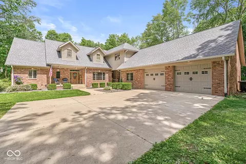 5599 N Brandywine Rd, Shelbyville, IN 46176