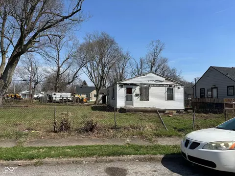 1512 Walton St, Anderson, IN 46016