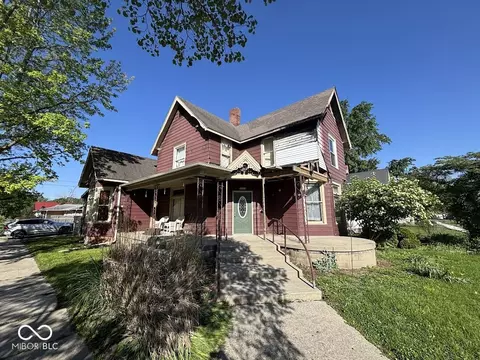 100 N College St, Colfax, IN 46035