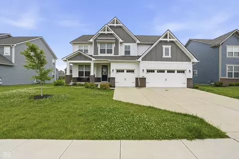 10389 Grimshaw Dr, Fortville, IN 46040