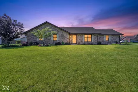 5505 W Sudbury Dr, Muncie, IN 47304