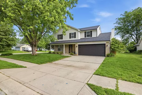 6750 Wild Cherry Dr, Fishers, IN 46038