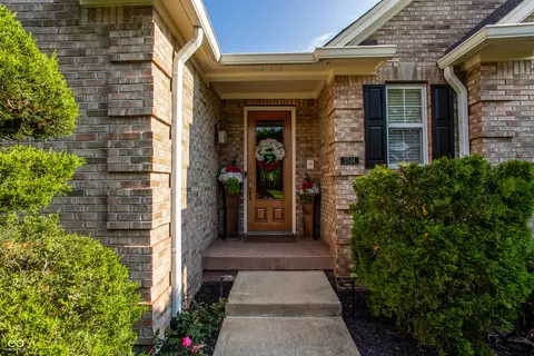 2544 Milano Dr, Westfield, IN 46074